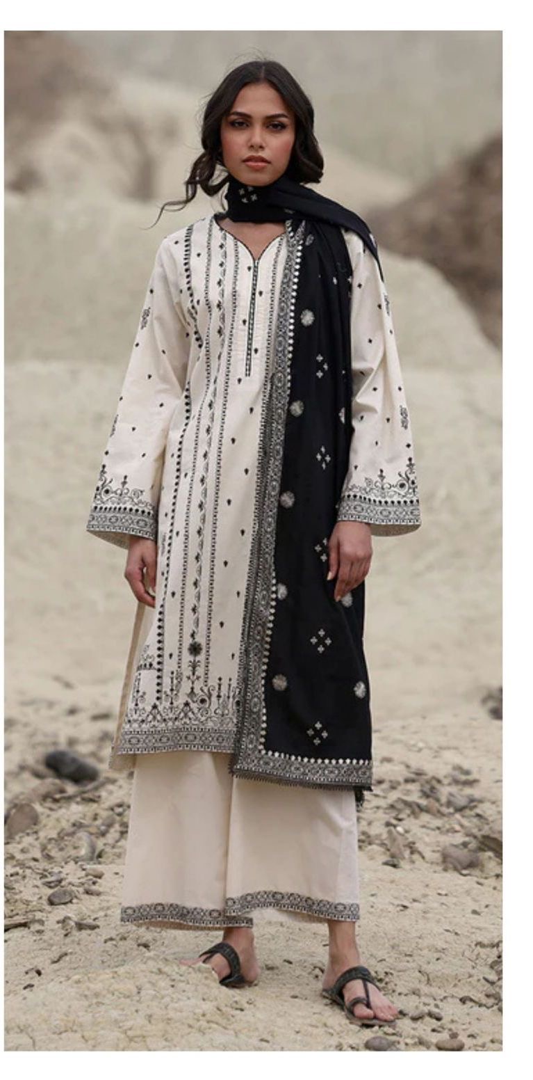 Hussain Rehar  embroided 3 piece in airjet lawn